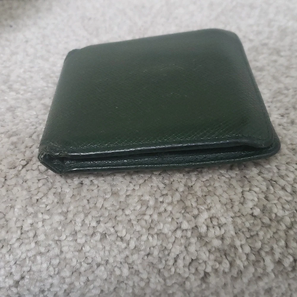 Louis Vuitton Green Taiga Bifold wallet Authentic With Wear